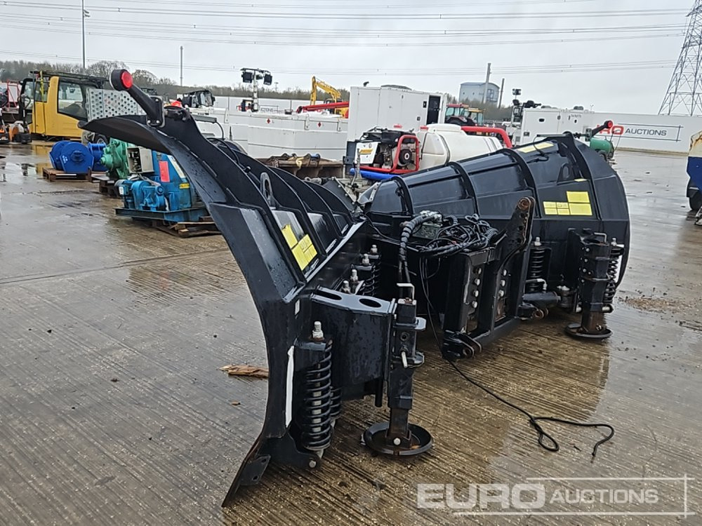 Pronar Hydraulic Folding Snow Plough to suit 3 Point Linkage - Aanbouwdeel voor Graafmachine: afbeelding 3 Pronar Hydraulic Folding Snow Plough to suit 3 Point Linkage - Aanbouwdeel voor Graafmachine: afbeelding 3
