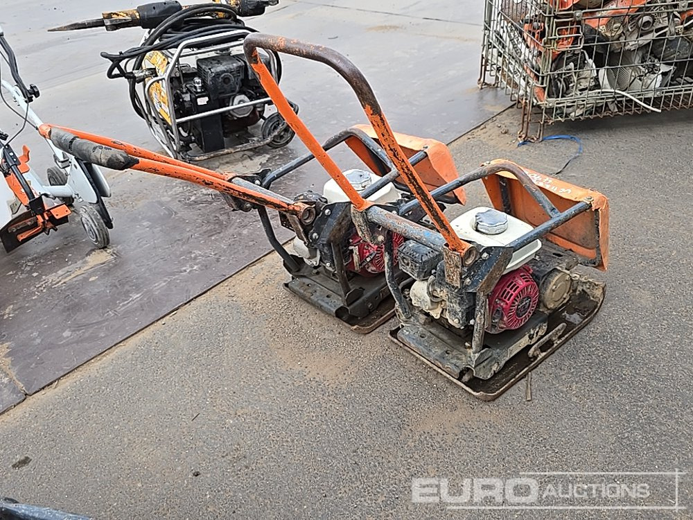 Belle Petrol Compaction Plate (2 of) - Asfaltmachine: afbeelding 5 Belle Petrol Compaction Plate (2 of) - Asfaltmachine: afbeelding 5