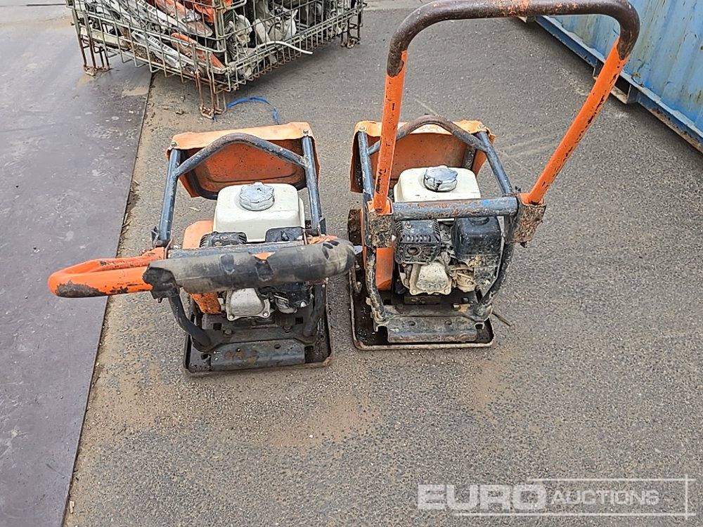 Belle Petrol Compaction Plate (2 of) - Asfaltmachine: afbeelding 4 Belle Petrol Compaction Plate (2 of) - Asfaltmachine: afbeelding 4