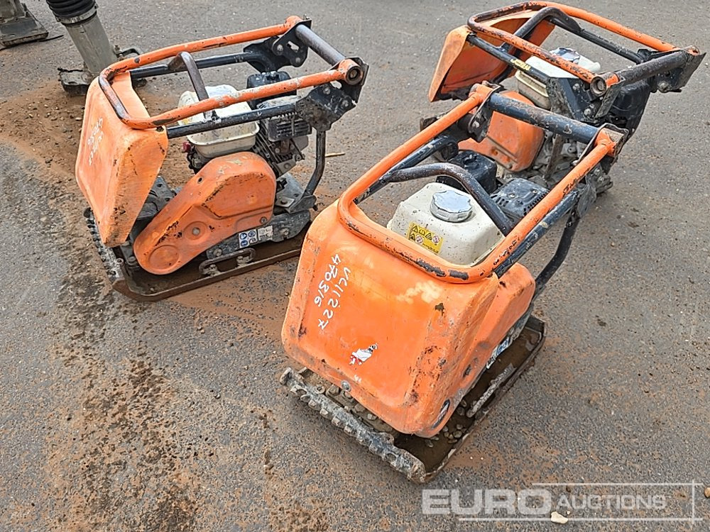 Belle Petrol Compaction Plate (3 of) - Asfaltmachine: afbeelding 1 Belle Petrol Compaction Plate (3 of) - Asfaltmachine: afbeelding 1
