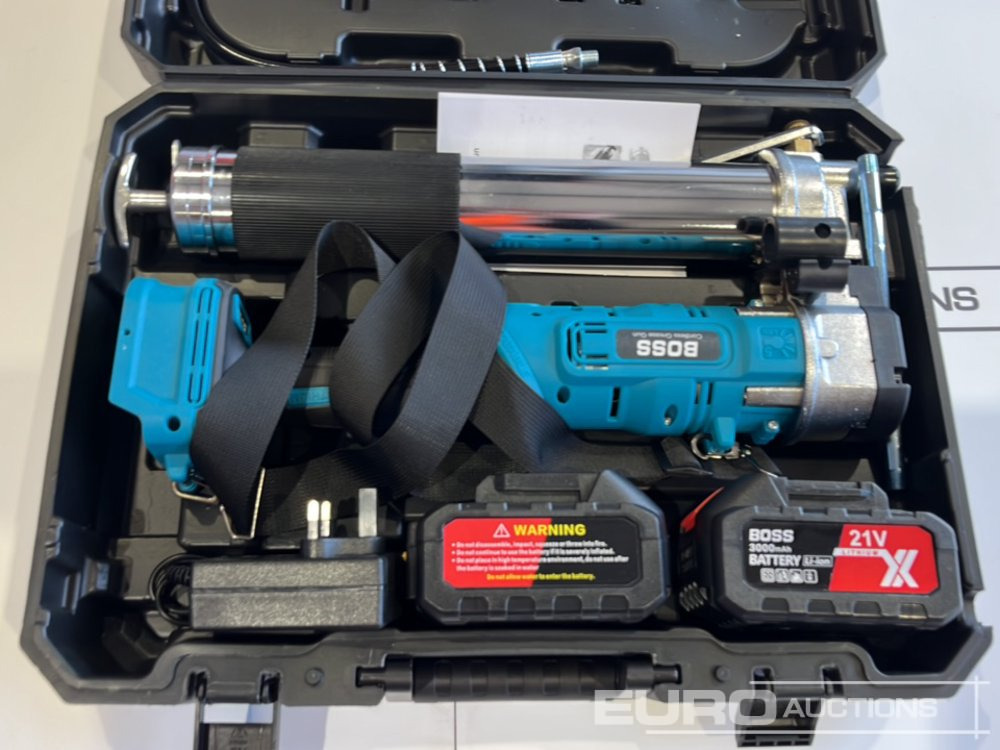 Boss 21 Volt Lithium Battery Cordless Grease Gun, 2 Batteries, Charger, Case, Shoulder Strap, Extension Pieces and Fittings - Bouwmaterieel: afbeelding 4 Boss 21 Volt Lithium Battery Cordless Grease Gun, 2 Batteries, Charger, Case, Shoulder Strap, Extension Pieces and Fittings - Bouwmaterieel: afbeelding 4