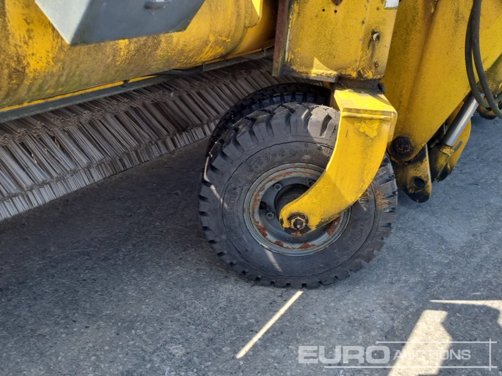 Sneeuwblazer Bucher Schorling P21 Single Axle Runway Sweeper, Snow Clearing Brush, Snow Blower, Dryer: afbeelding 9