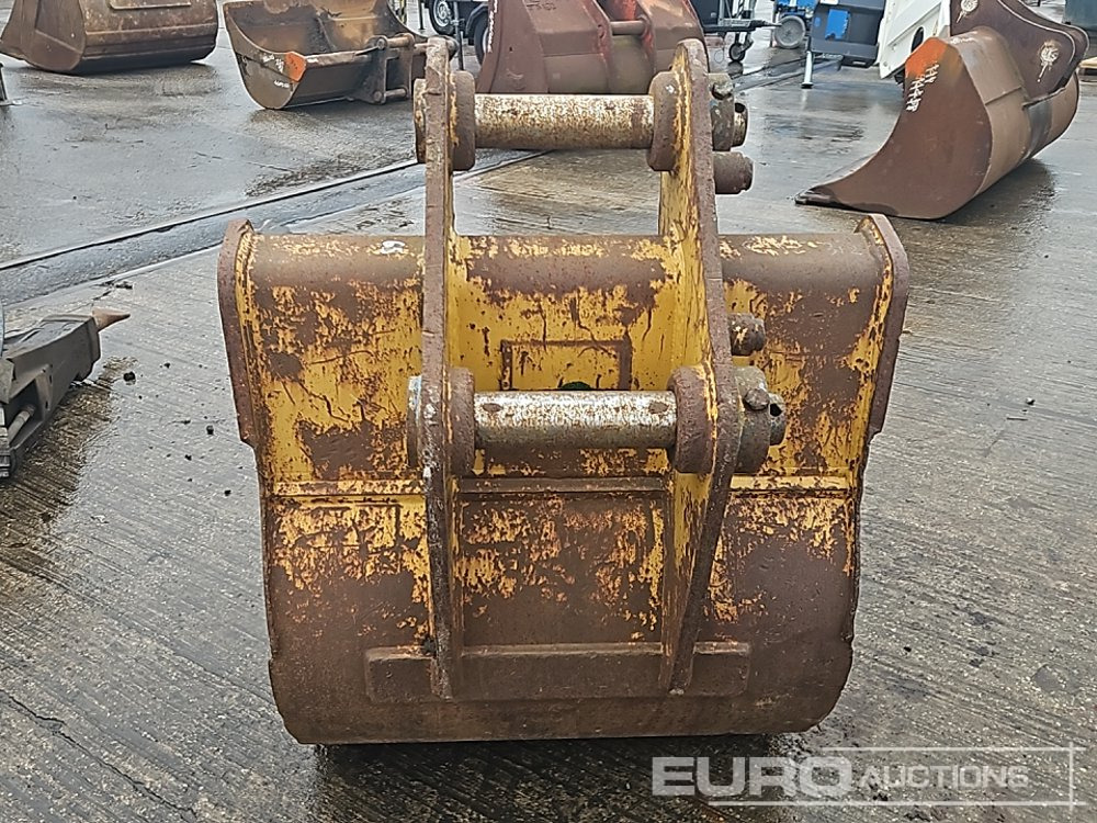 CAT 32" Digging Bucket 65mm Pin to suit 13 Ton Excavator - Bak: afbeelding 4 CAT 32" Digging Bucket 65mm Pin to suit 13 Ton Excavator - Bak: afbeelding 4