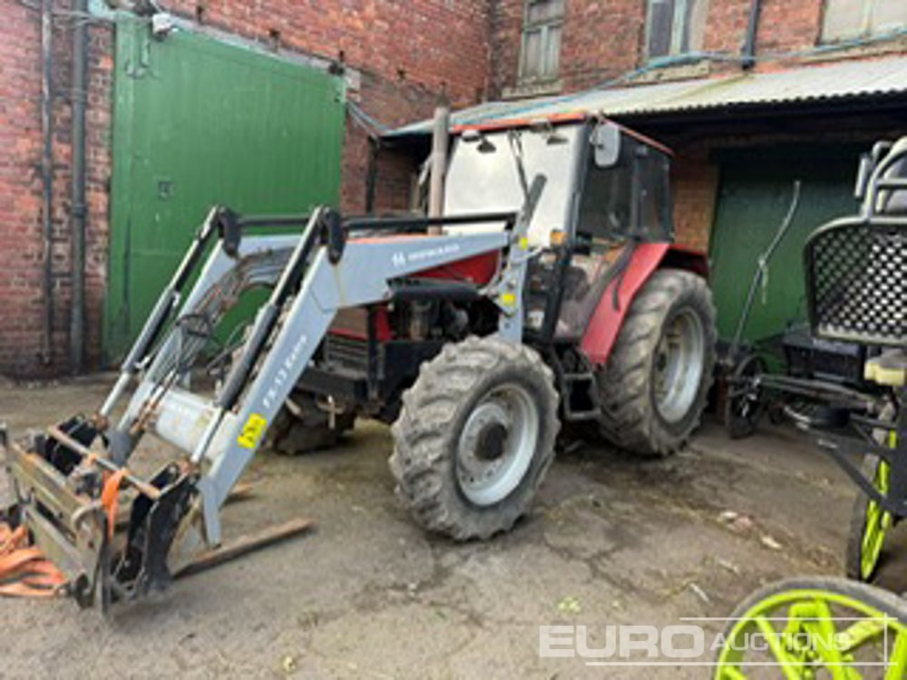 Case International 4230 - Tractor: afbeelding 1 Case International 4230 - Tractor: afbeelding 1