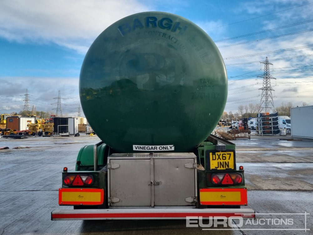 Clayton Tri Axle Stainless Steel Tanker Trailer, Front Lift Axle - Tankoplegger: afbeelding 4 Clayton Tri Axle Stainless Steel Tanker Trailer, Front Lift Axle - Tankoplegger: afbeelding 4