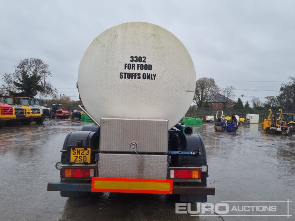 Clayton Twin Axle Tanker Trailer, Rear Steer, Stainless Steel Tank (Plating Certificate Available) - Tankoplegger: afbeelding 4 Clayton Twin Axle Tanker Trailer, Rear Steer, Stainless Steel Tank (Plating Certificate Available) - Tankoplegger: afbeelding 4