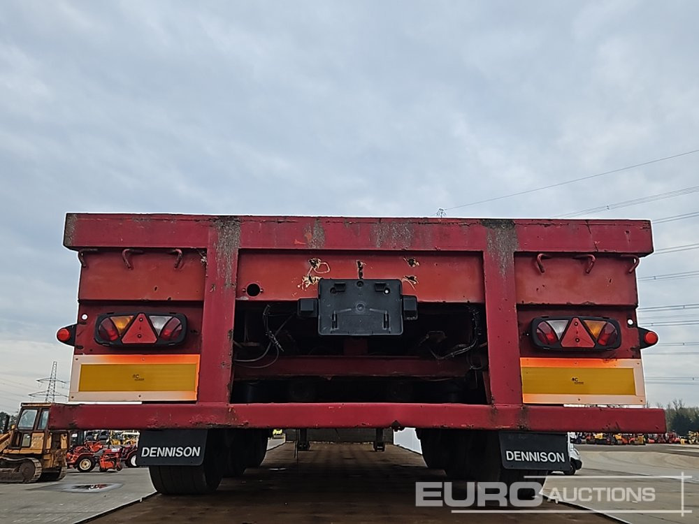 Dennison Trailers Tri Axle Extendable Flat Bed Trailer - Open bak met boorden oplegger: afbeelding 4 Dennison Trailers Tri Axle Extendable Flat Bed Trailer - Open bak met boorden oplegger: afbeelding 4