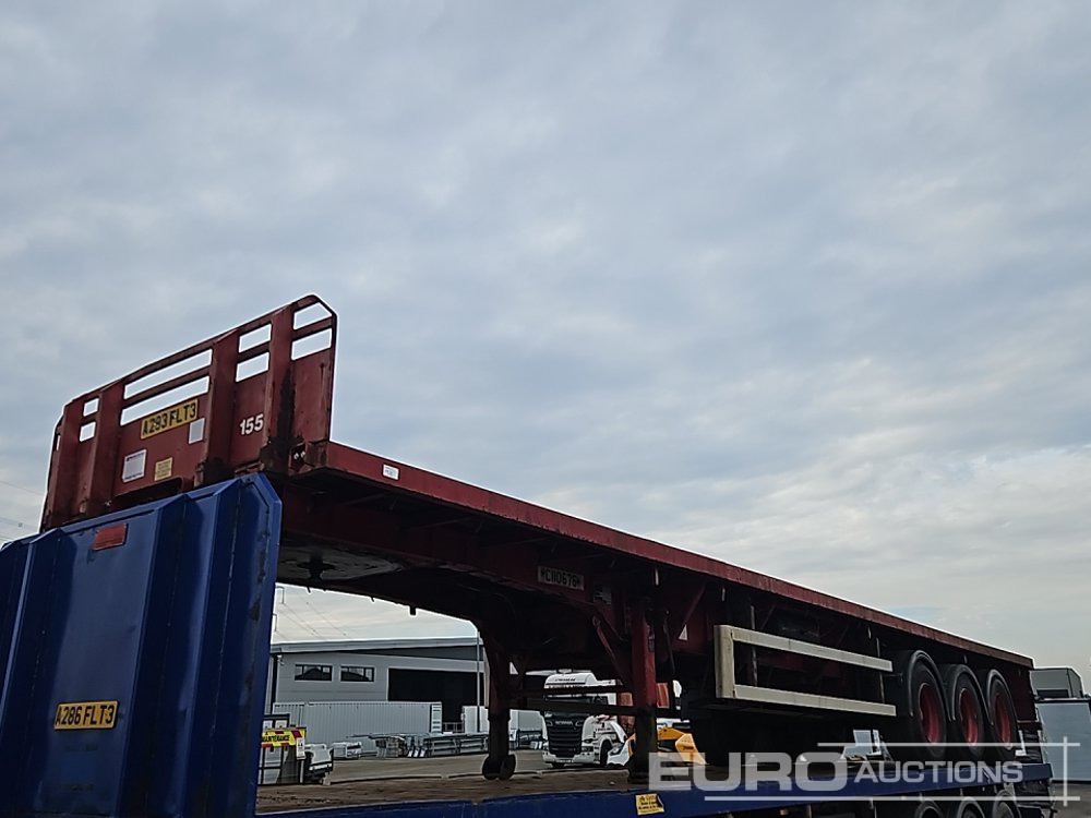 Dennison Trailers Tri Axle Extendable Flat Bed Trailer - Open bak met boorden oplegger: afbeelding 1 Dennison Trailers Tri Axle Extendable Flat Bed Trailer - Open bak met boorden oplegger: afbeelding 1