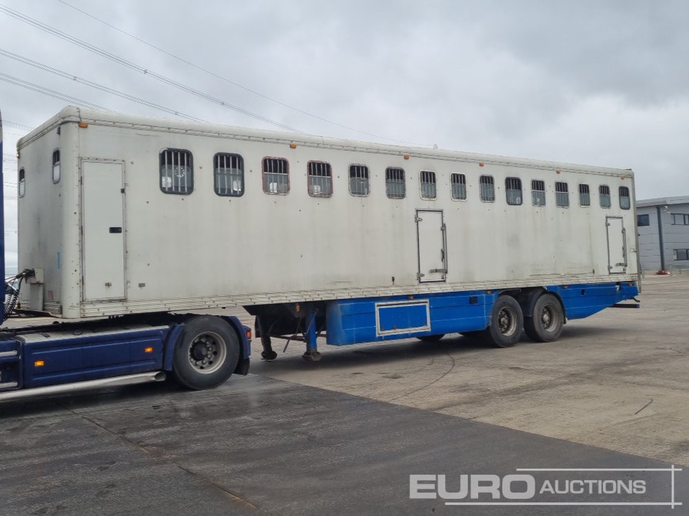 Don-Bur Twin Axle Horse Trailer - Open bak met boorden oplegger: afbeelding 1 Don-Bur Twin Axle Horse Trailer - Open bak met boorden oplegger: afbeelding 1