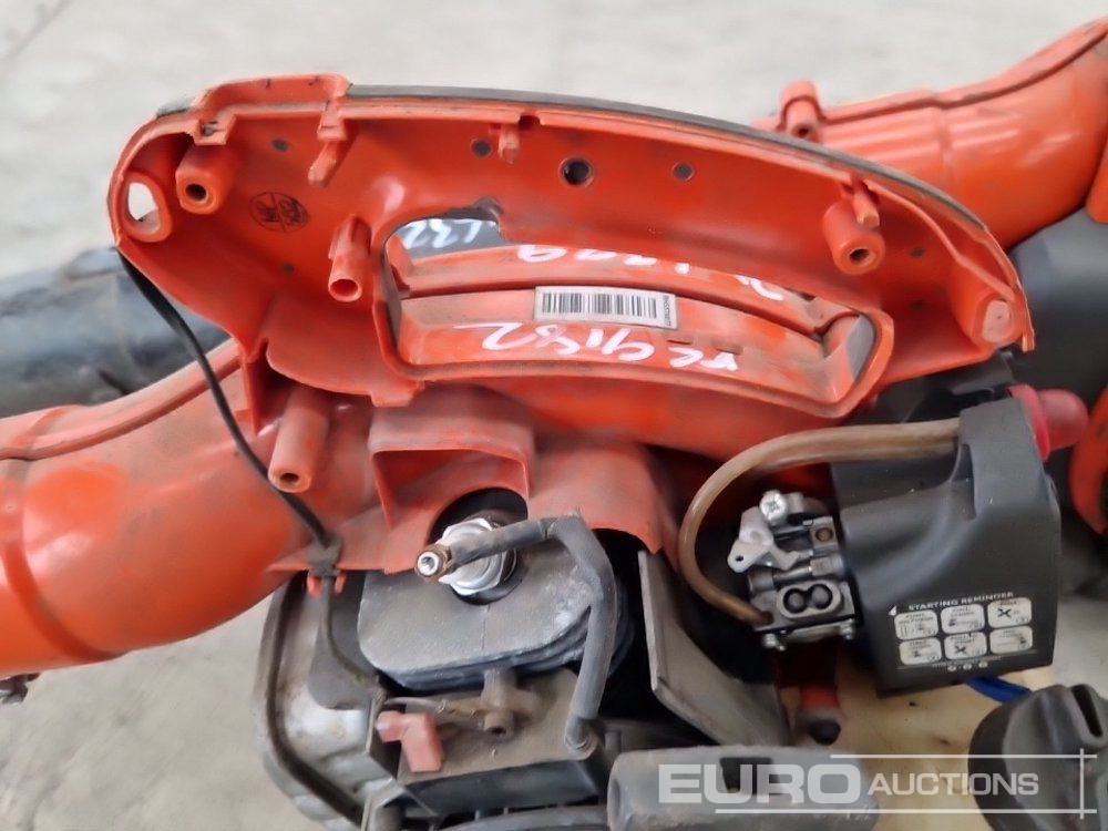 Husqvarna 125BV Petrol Leaaf Blower (2 of) (Spares) - Bouwmaterieel: afbeelding 5 Husqvarna 125BV Petrol Leaaf Blower (2 of) (Spares) - Bouwmaterieel: afbeelding 5