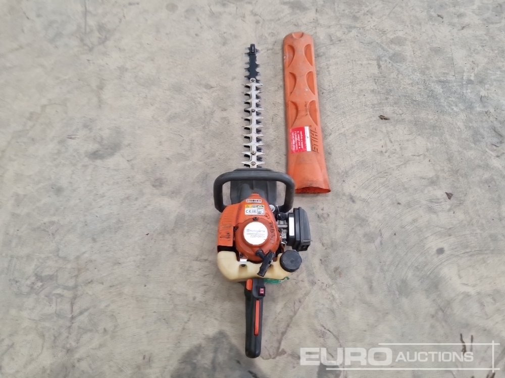 Husqvarna 226HD60S Petrol Hedge Trimmer - Bouwmaterieel: afbeelding 4 Husqvarna 226HD60S Petrol Hedge Trimmer - Bouwmaterieel: afbeelding 4