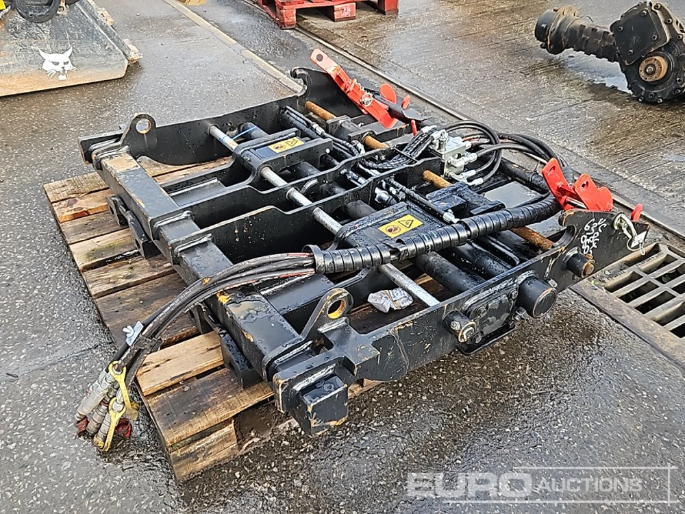 JCB Hydraulic Fork Positioner to suit Telehandler - Intern transport: afbeelding 1 JCB Hydraulic Fork Positioner to suit Telehandler - Intern transport: afbeelding 1