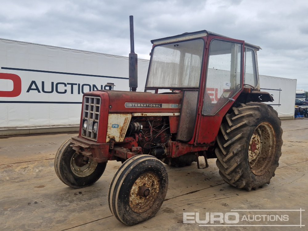 International 674 - Tractor: afbeelding 1 International 674 - Tractor: afbeelding 1