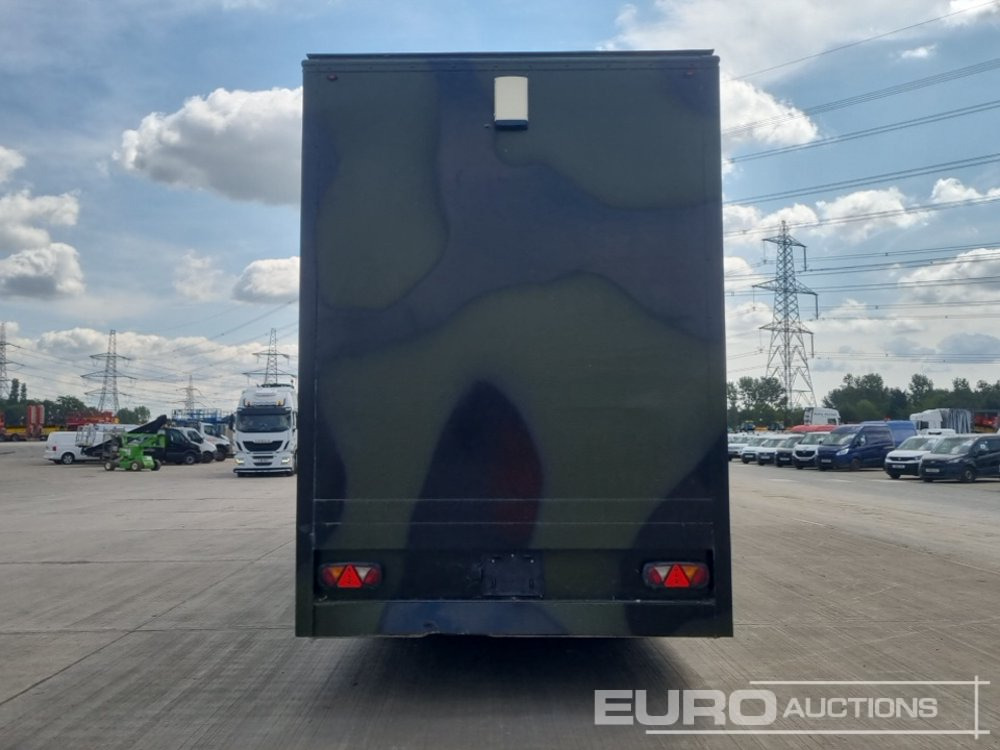 KNORR-BREMSE Single Axle Show Ground Trailer, Staging Area, A/C, 28kVA Generator Cummins Engine - Gesloten oplegger: afbeelding 4 KNORR-BREMSE Single Axle Show Ground Trailer, Staging Area, A/C, 28kVA Generator Cummins Engine - Gesloten oplegger: afbeelding 4