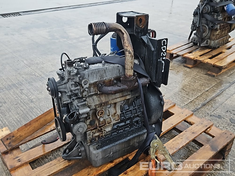 Kubota 4 Cylinder Engine - Motor: afbeelding 3 Kubota 4 Cylinder Engine - Motor: afbeelding 3