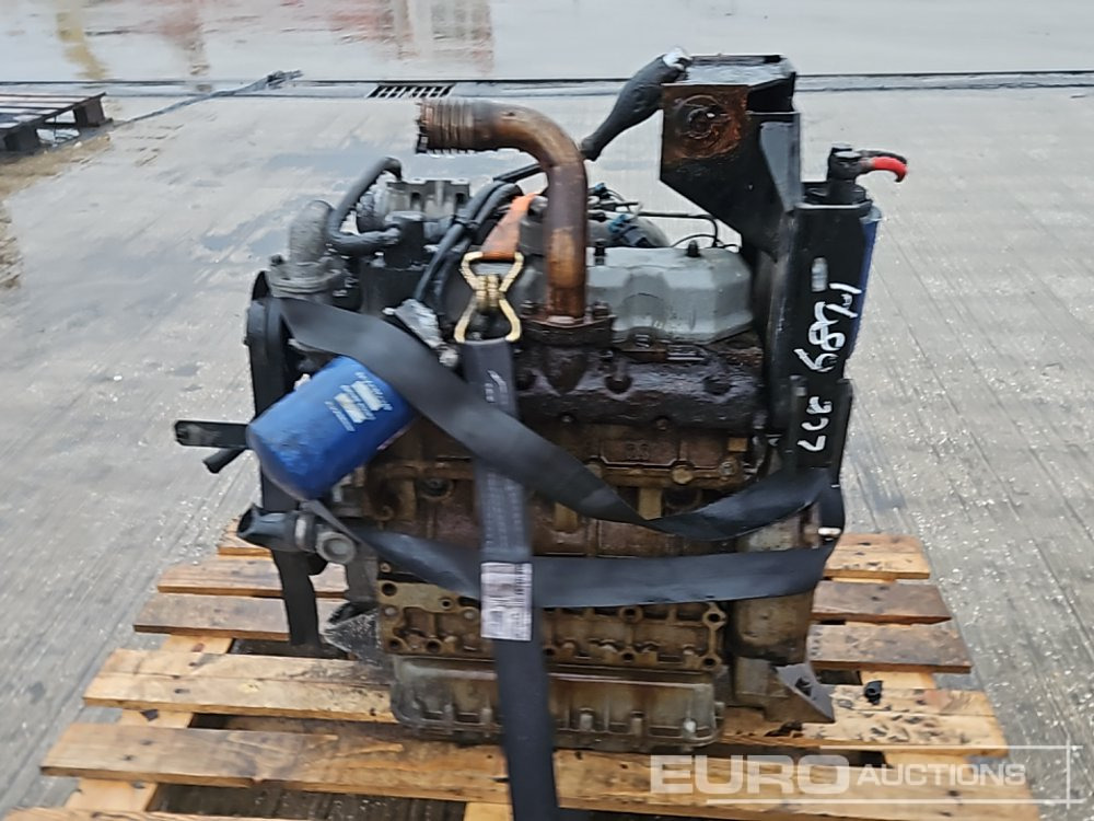 Kubota 4 Cylinder Engine - Motor: afbeelding 4 Kubota 4 Cylinder Engine - Motor: afbeelding 4