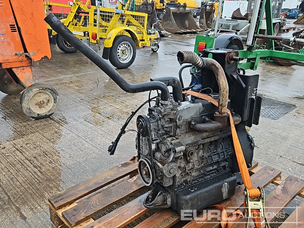 Kubota 4 Cylinder Engine - Motor: afbeelding 3 Kubota 4 Cylinder Engine - Motor: afbeelding 3