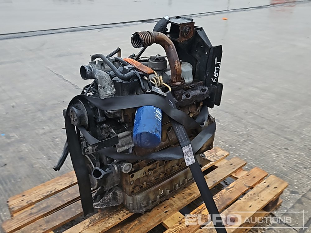 Kubota 4 Cylinder Engine - Motor: afbeelding 3 Kubota 4 Cylinder Engine - Motor: afbeelding 3