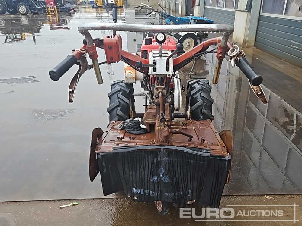 Mitsubishi CT601 - Landbouwmachine: afbeelding 4 Mitsubishi CT601 - Landbouwmachine: afbeelding 4