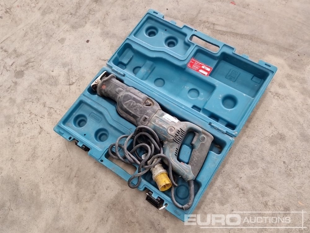 Makita HR3070C 110 Volt Recip Saw - Bouwmaterieel: afbeelding 1 Makita HR3070C 110 Volt Recip Saw - Bouwmaterieel: afbeelding 1