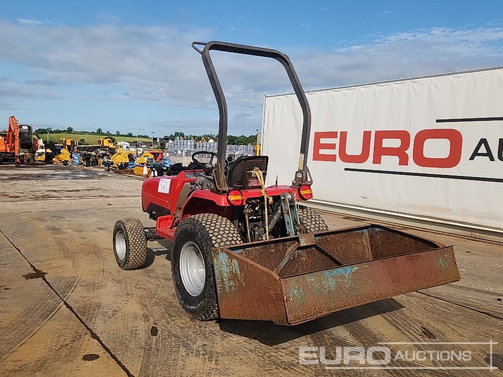 Massey Ferguson 4WD Compact Tractor, Linkbox - Mini tractor: afbeelding 3 Massey Ferguson 4WD Compact Tractor, Linkbox - Mini tractor: afbeelding 3