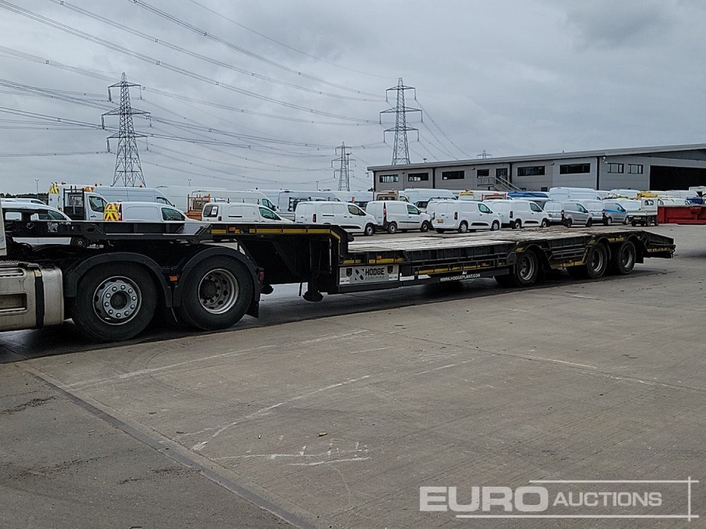 Montracon Tri Axle Step Frame Low Loader Trailer - Dieplader oplegger: afbeelding 1 Montracon Tri Axle Step Frame Low Loader Trailer - Dieplader oplegger: afbeelding 1