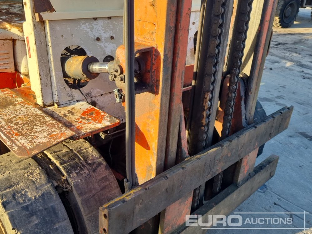 Diesel heftruck Nissan YGF03A40TU: afbeelding 17 Diesel heftruck Nissan YGF03A40TU: afbeelding 17