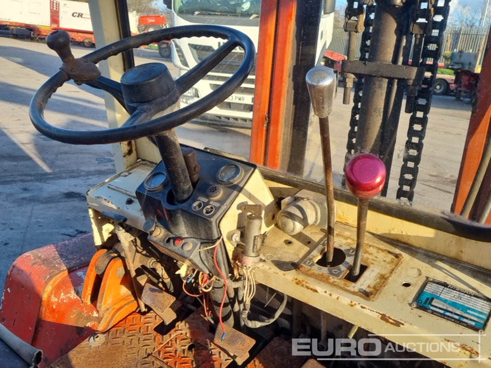 Diesel heftruck Nissan YGF03A40TU: afbeelding 25 Diesel heftruck Nissan YGF03A40TU: afbeelding 25