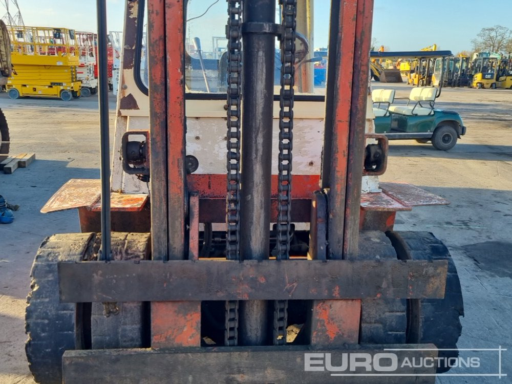 Diesel heftruck Nissan YGF03A40TU: afbeelding 14 Diesel heftruck Nissan YGF03A40TU: afbeelding 14