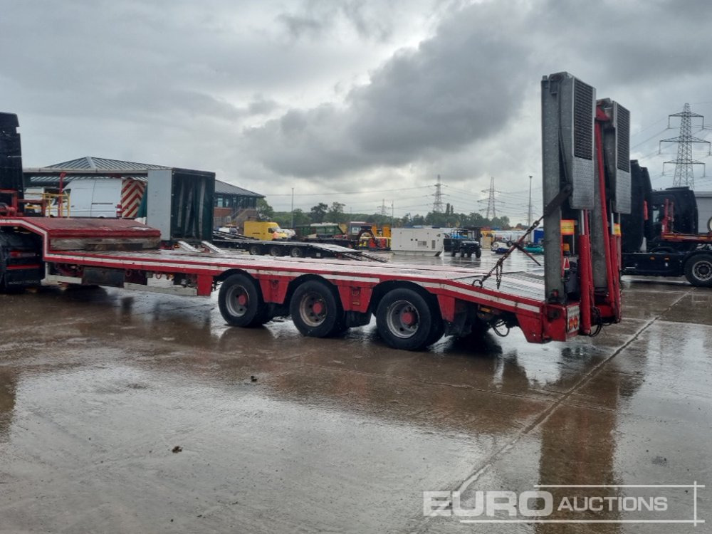 Nooteboom Tri Axle Stepframe Low Loader Trailer, Rear Steer, Hydraulic Fliptoe Ramps, Winch - Dieplader oplegger: afbeelding 3 Nooteboom Tri Axle Stepframe Low Loader Trailer, Rear Steer, Hydraulic Fliptoe Ramps, Winch - Dieplader oplegger: afbeelding 3