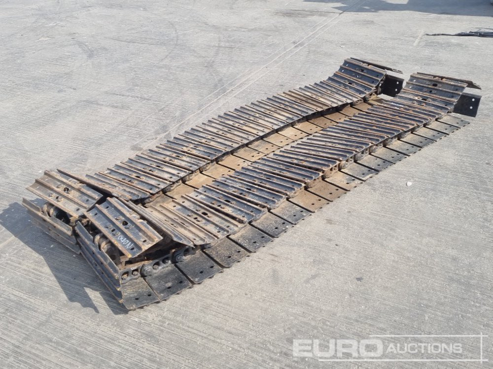 450mm Track Group to suit Komatsu PC78 (2 of) - Onderdelen: afbeelding 1 450mm Track Group to suit Komatsu PC78 (2 of) - Onderdelen: afbeelding 1