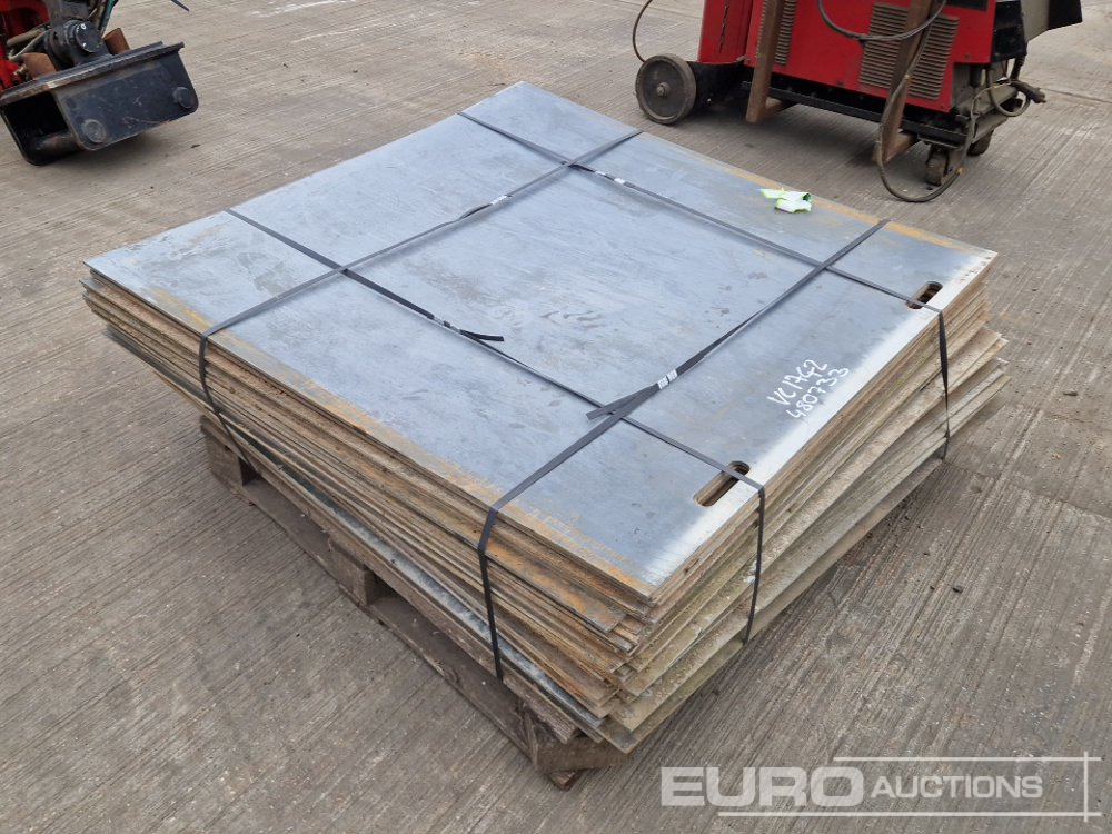 Pallet of 4' x 4' Plastic Plates - Bouwmaterieel: afbeelding 4 Pallet of 4' x 4' Plastic Plates - Bouwmaterieel: afbeelding 4