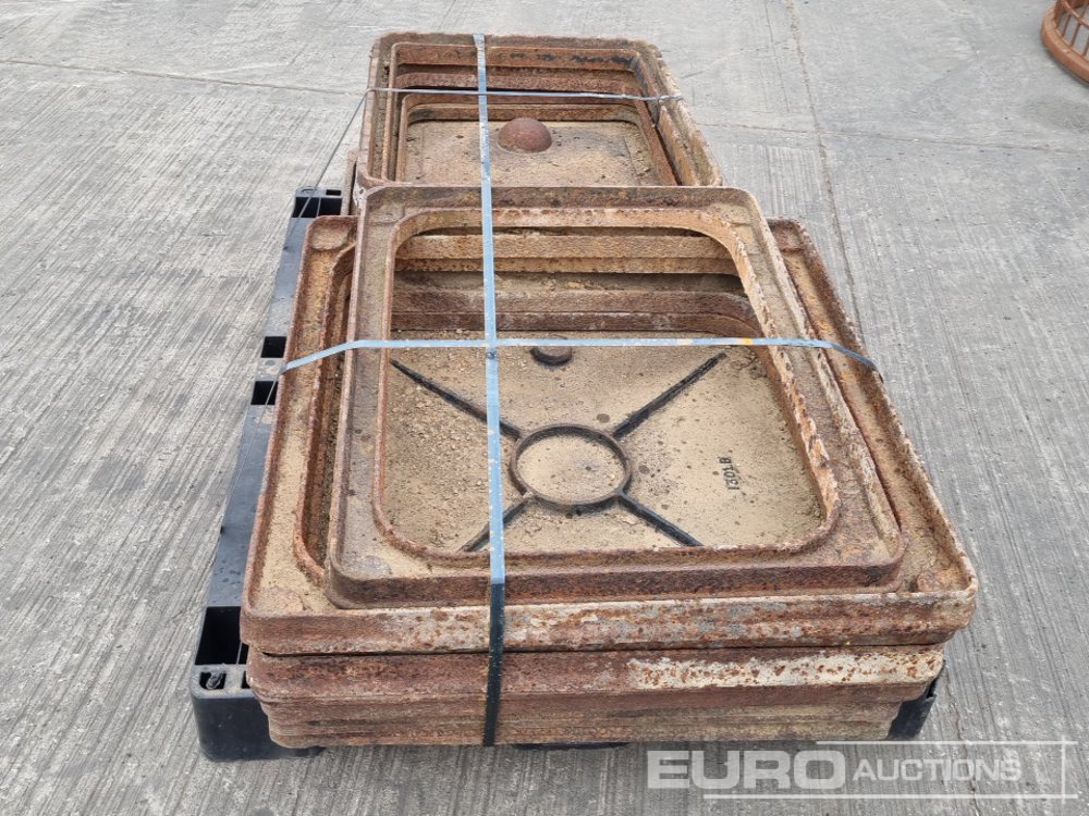 Pallet of Manhole Covers & Inserts - Bouwmaterieel: afbeelding 2 Pallet of Manhole Covers & Inserts - Bouwmaterieel: afbeelding 2