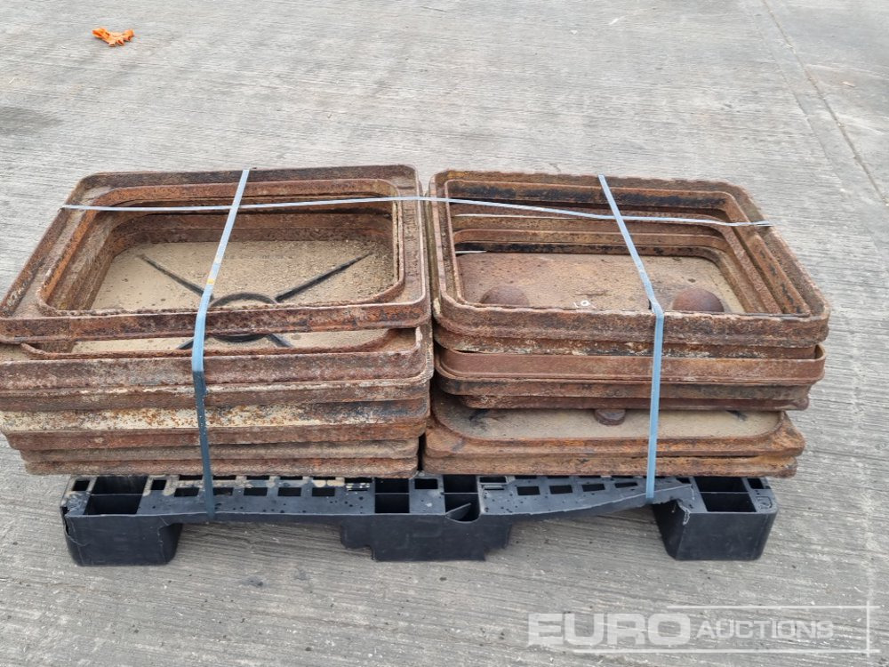 Pallet of Manhole Covers & Inserts - Bouwmaterieel: afbeelding 4 Pallet of Manhole Covers & Inserts - Bouwmaterieel: afbeelding 4