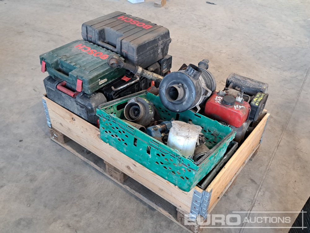 Pallet of Power Tool Boxes, Yanmar Engine, Pressure Washer Pump, Parts - Bouwmaterieel: afbeelding 5 Pallet of Power Tool Boxes, Yanmar Engine, Pressure Washer Pump, Parts - Bouwmaterieel: afbeelding 5