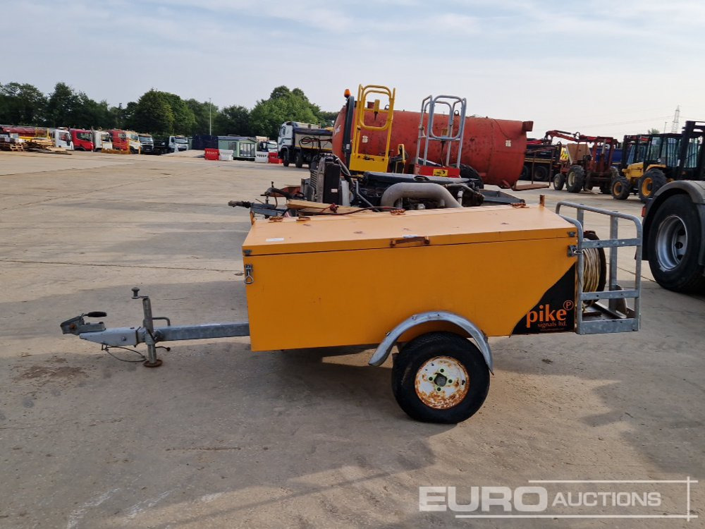 Pike Single Axle Portable 2 Way Traffic Light System - Bouwmaterieel: afbeelding 2 Pike Single Axle Portable 2 Way Traffic Light System - Bouwmaterieel: afbeelding 2