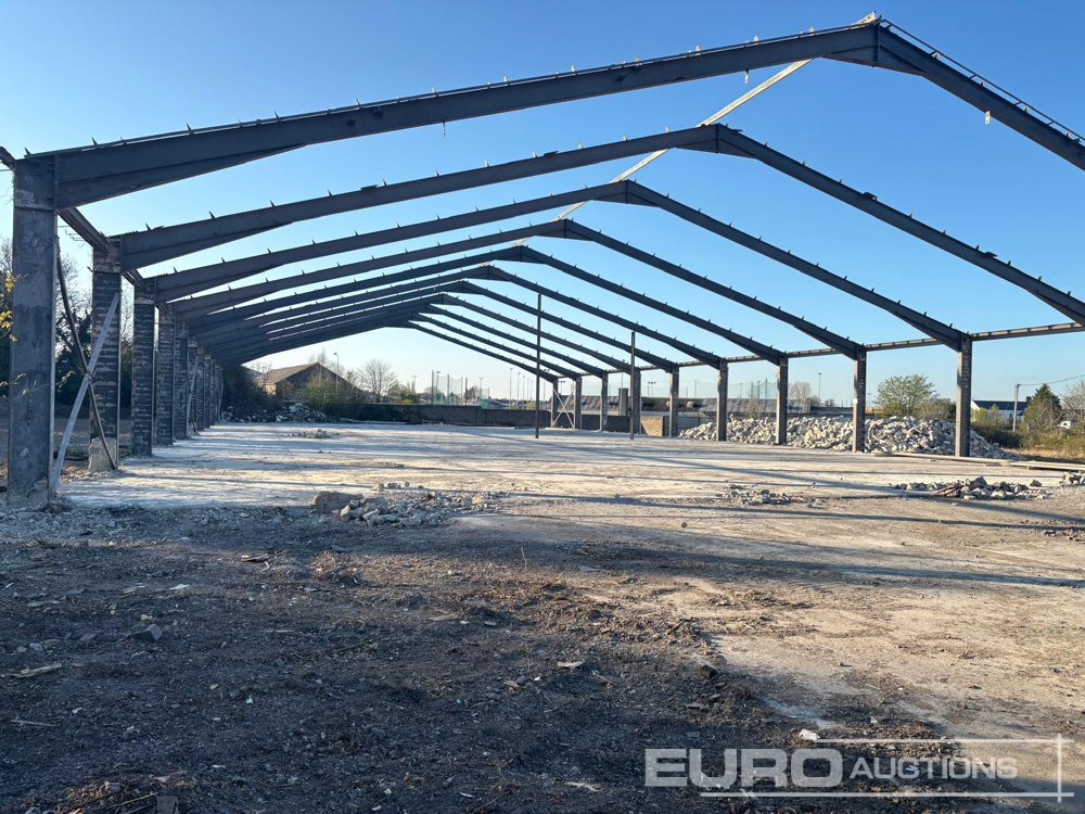 Portal Frame Building L200' x W100', 16' to Eaves, Purlins - Wooncontainer: afbeelding 1 Portal Frame Building L200' x W100', 16' to Eaves, Purlins - Wooncontainer: afbeelding 1
