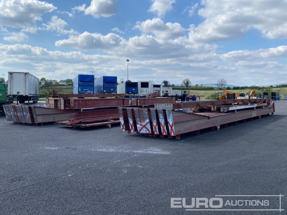 Portal Frame Building L200' x W100', 16' to Eaves, Purlins - Wooncontainer: afbeelding 1 Portal Frame Building L200' x W100', 16' to Eaves, Purlins - Wooncontainer: afbeelding 1