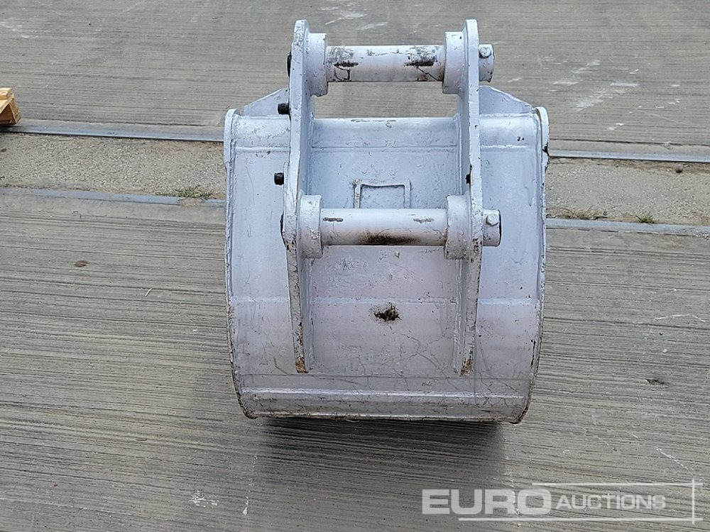 Strickland 24" Digging Bucket 65mm Pin to suit - Bak: afbeelding 4 Strickland 24" Digging Bucket 65mm Pin to suit - Bak: afbeelding 4