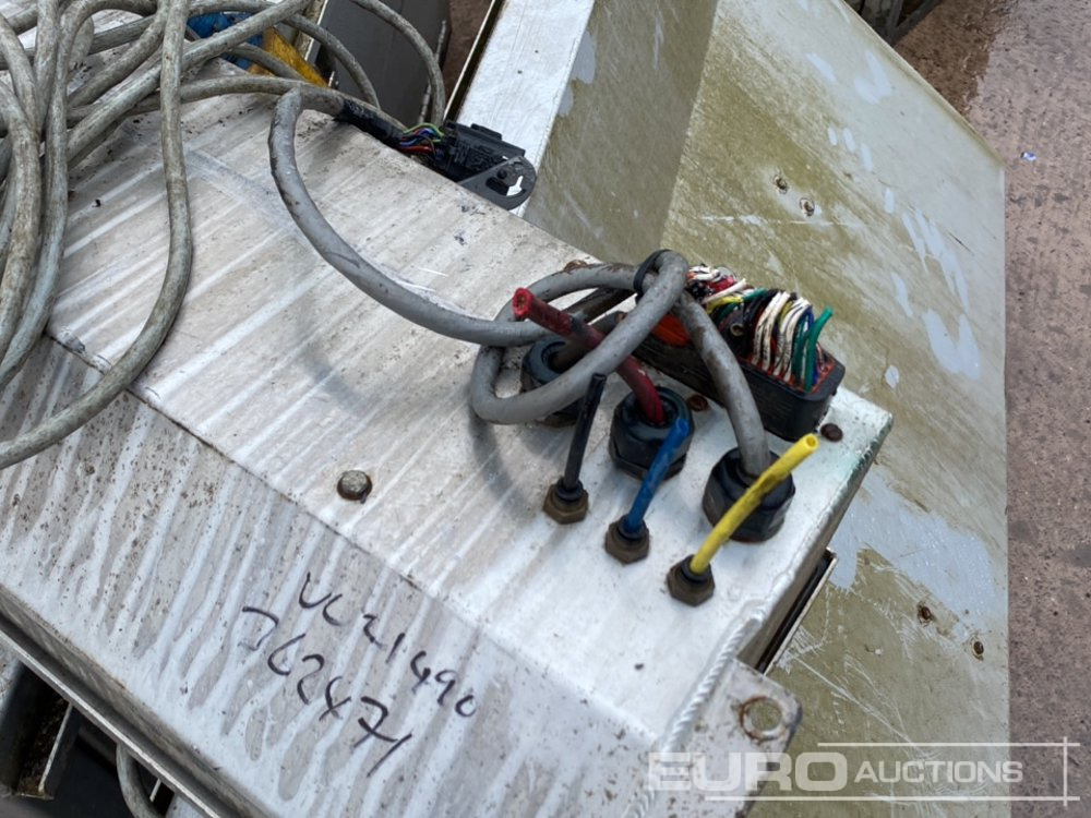 Tool Boxes, Tank, Control Panel - Bouwmaterieel: afbeelding 5 Tool Boxes, Tank, Control Panel - Bouwmaterieel: afbeelding 5