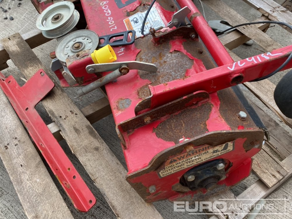 TurfTeq 48" Power Rake Attachment - Bouwmaterieel: afbeelding 5 TurfTeq 48" Power Rake Attachment - Bouwmaterieel: afbeelding 5
