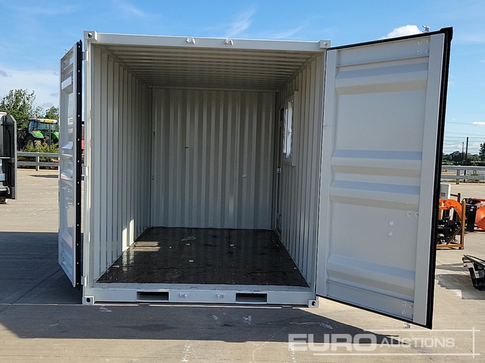 Unused 2025 12' x 7' Container, 1 Side Door, 1 End Door, Window (Cannot Be Reconsigned) - Zeecontainer: afbeelding 1 Unused 2025 12' x 7' Container, 1 Side Door, 1 End Door, Window (Cannot Be Reconsigned) - Zeecontainer: afbeelding 1