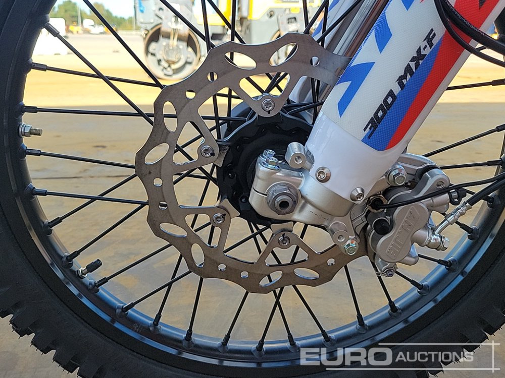 Motorfiets Unused 2025 Apollo Storm 300cc Motorcross Bike, 21" Front, 18" Rear Tyres, Electric Start, Air Cooled, Hydraulic Suspension, Disc Brakes, Lighting Kit (UNASSEMBLED): afbeelding 15