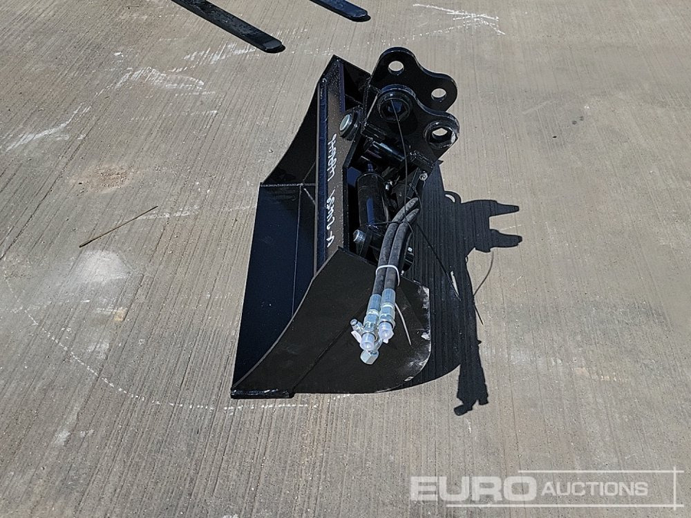 Unused 2025 Captok 24" Hydraulic Tilting Bucket 25mm Pin to suit Mini Excavator - Bak: afbeelding 2 Unused 2025 Captok 24" Hydraulic Tilting Bucket 25mm Pin to suit Mini Excavator - Bak: afbeelding 2