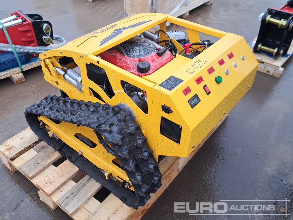 Unused 2025 Salini RC-900 Radio Controlled Tracked Lawnmower (Controls in Office) - Gazonmaaier: afbeelding 3 Unused 2025 Salini RC-900 Radio Controlled Tracked Lawnmower (Controls in Office) - Gazonmaaier: afbeelding 3