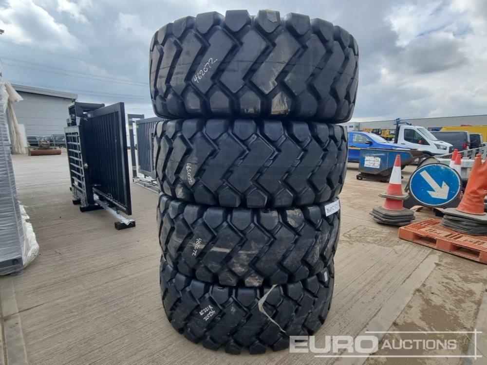 Unused 23.5-25 24PR E-3/L-3 TL Tyres (4 of) - Band: afbeelding 1 Unused 23.5-25 24PR E-3/L-3 TL Tyres (4 of) - Band: afbeelding 1