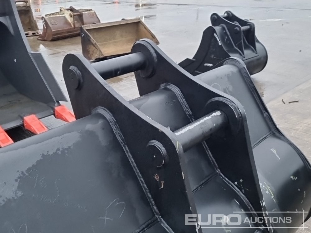 Nieuw Bak Unused 60" Digging Bucket 80mm Pin to suit 20 Ton Excavator: afbeelding 12 Nieuw Bak Unused 60" Digging Bucket 80mm Pin to suit 20 Ton Excavator: afbeelding 12