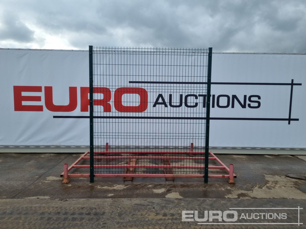 Unused Galvanised & Powder Coated Heavy Duty (5mm) Wire Mesh Fencing, 25 x H2.4m x W2.2m Panels, 26 x 60mm x 60mm x3m Posts, with Fittings (Green) - Bouwmaterieel: afbeelding 2 Unused Galvanised & Powder Coated Heavy Duty (5mm) Wire Mesh Fencing, 25 x H2.4m x W2.2m Panels, 26 x 60mm x 60mm x3m Posts, with Fittings (Green) - Bouwmaterieel: afbeelding 2
