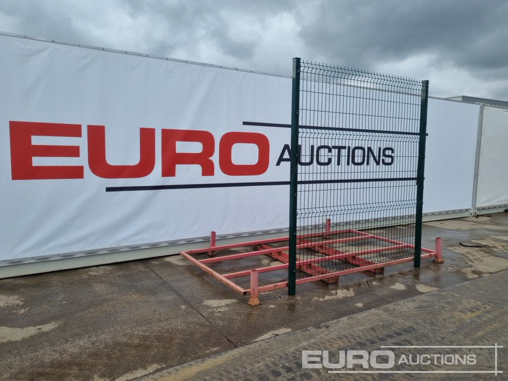 Unused Galvanised & Powder Coated Heavy Duty (5mm) Wire Mesh Fencing, 25 x H2.4m x W2.2m Panels, 26 x 60mm x 60mm x3m Posts, with Fittings (Green) - Bouwmaterieel: afbeelding 1 Unused Galvanised & Powder Coated Heavy Duty (5mm) Wire Mesh Fencing, 25 x H2.4m x W2.2m Panels, 26 x 60mm x 60mm x3m Posts, with Fittings (Green) - Bouwmaterieel: afbeelding 1