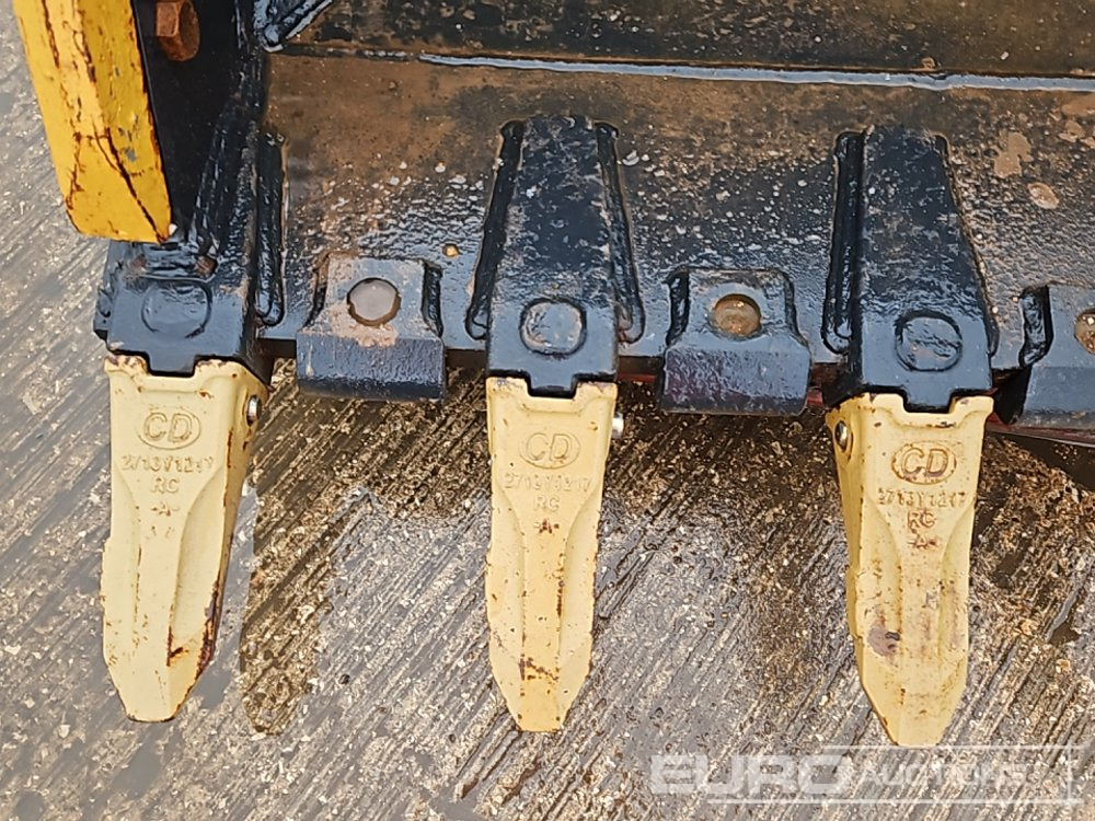 Nieuw Bak Unused Hardox 58" Digging Bucket 80mm Pin to suit 20 Ton Excavator: afbeelding 9 Nieuw Bak Unused Hardox 58" Digging Bucket 80mm Pin to suit 20 Ton Excavator: afbeelding 9